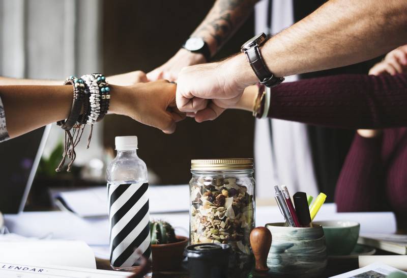 Conception graphique support communication, enseigne, plaquette Lyon